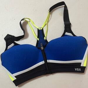 VGUC VS medium/high-impact sports bra with zip-front closure